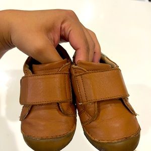 Baby leather shoes